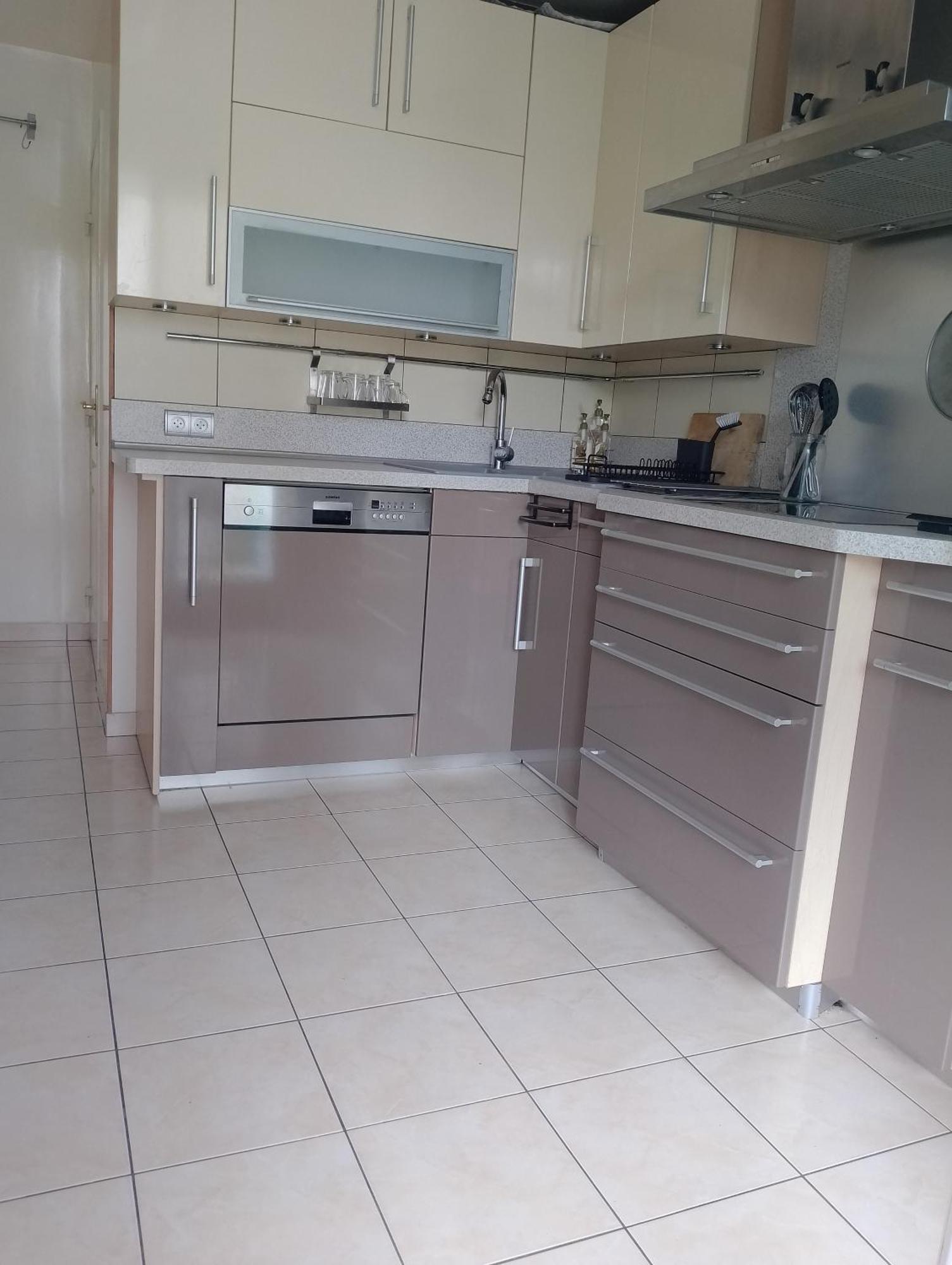 Appartement Residentiel Au Et Au Frais Montigny-le-Bretonneux